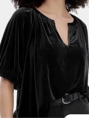 Gap black velvet puff sleeve top